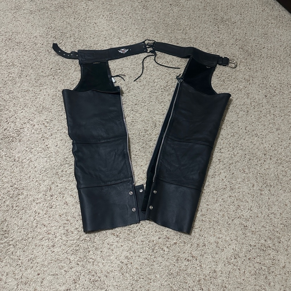 Harley-Davidson Black Leather chaps with Logo.